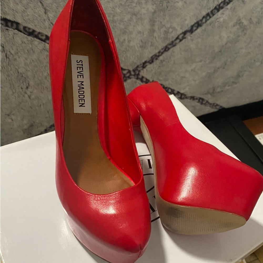 Red color